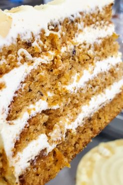 Alternative view of Tort carrot cake