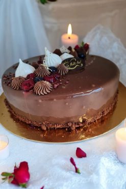 Tort visine si ciocolata