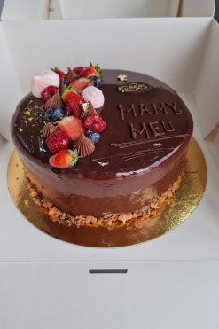 Tort de ciocolata belgiana cu zmeura